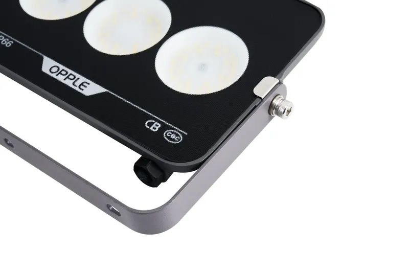 Прожектор светодиодный уличный OPPLE LED Floodlight EQ3 30W-3000-GY-GP поворотный — вид под углом