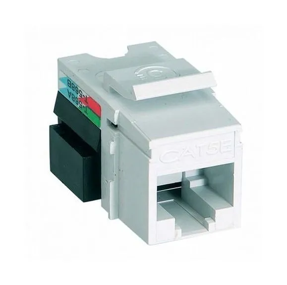 Коннектор Simon Connect RJ45 Cat.5, UTP, механизм — вид под углом