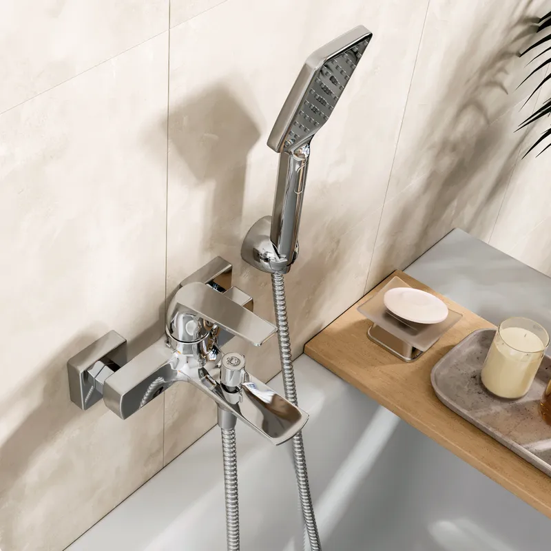 Смеситель Wasserkraft Neime 1900 с коротким изливом — вид под углом