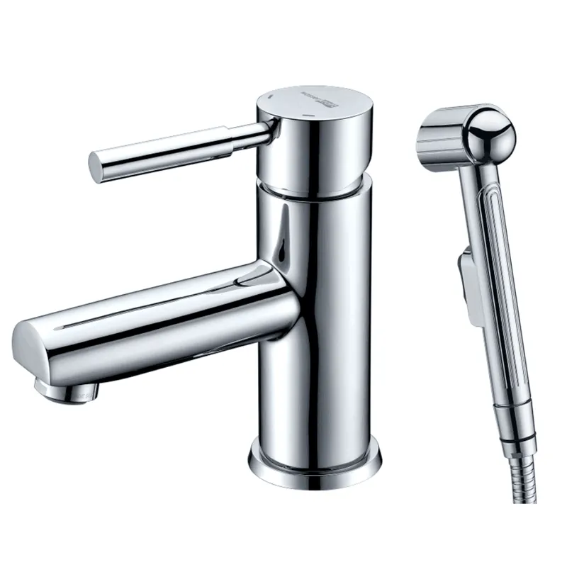 Гигиенический душ Wasserkraft Main 4100 со смесителем — смеситель и лейка под углом