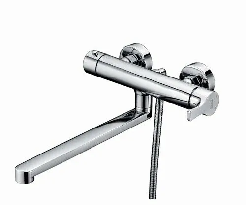 Смеситель для ванны Wasserkraft Berkel 4800 с длинным изливом — вид под углом с лейкой душа