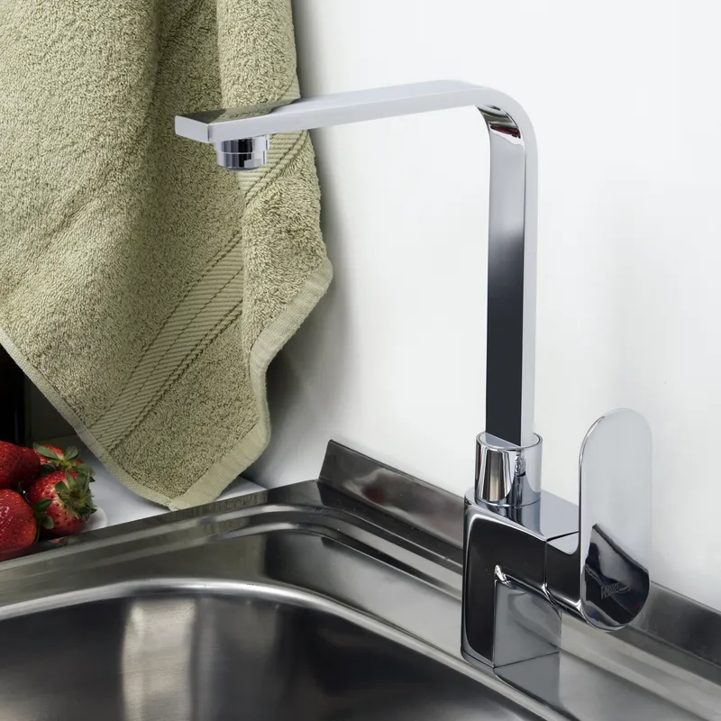 Смеситель для кухни Wasserkraft Dinkel 5800 с поворотным изливом — вид под углом