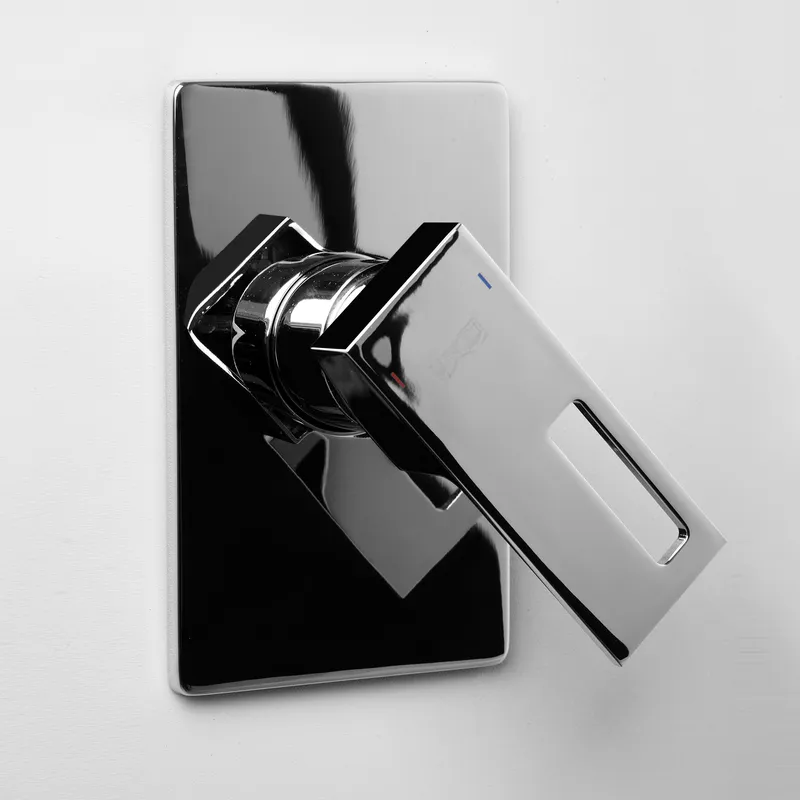 Гигиенический душ Wasserkraft Alme 1500 со смесителем, встраиваемый — лейка и смеситель под углом