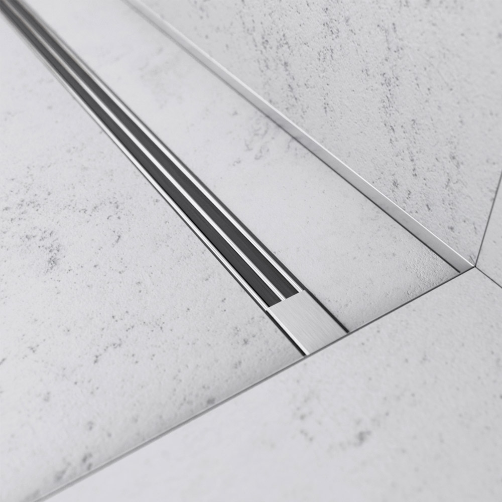 Душевой трап Evimetal SlimLine 80 см — на светлом керамограните в ванной