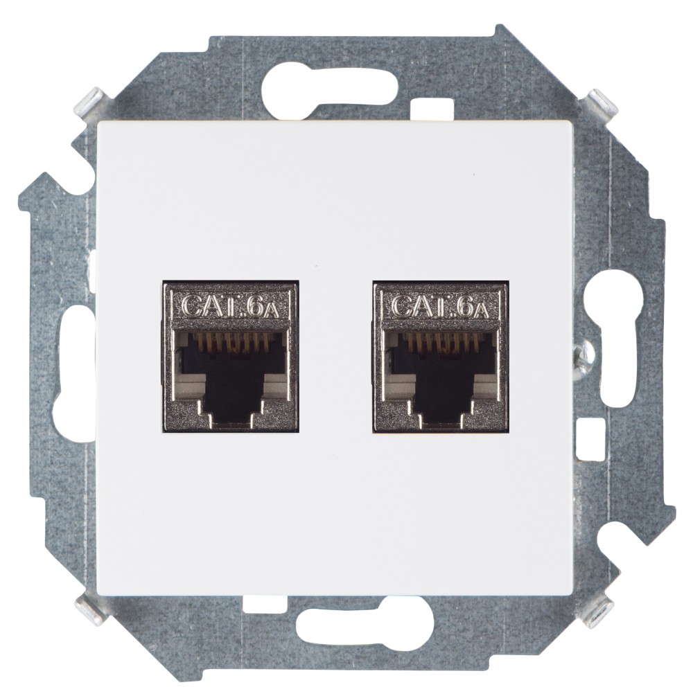 Розетка компьютерная Simon RJ45, кат.6A, АМР, FTP, двойная, белый — вид спереди на монтажную рамку