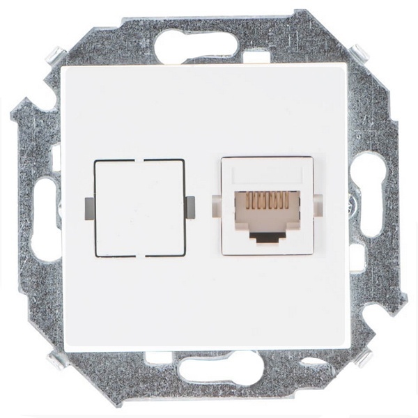 Розетка Simon 15 RJ45, компьютерная, двойная, кат.5е UTP Systimax, белый — вид спереди на монтажную рамку