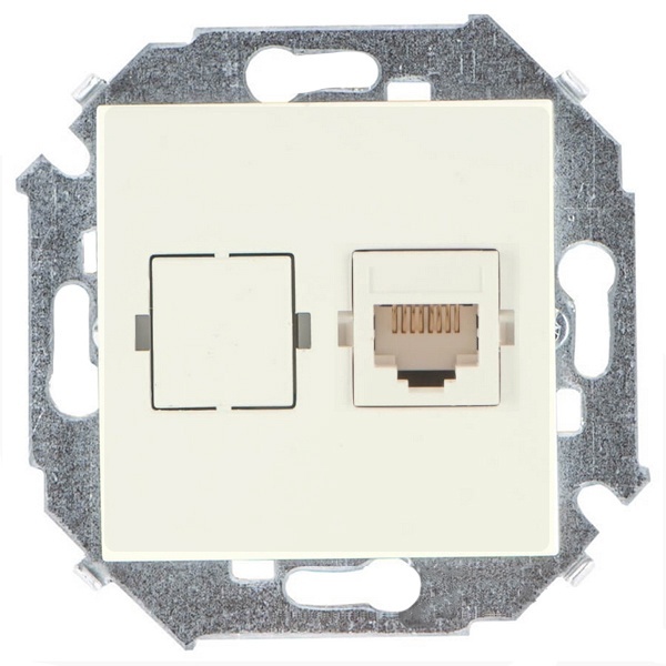Розетка компьютерная Simon 15 RJ45 кат.5е Systimax, слоновая кость — вид спереди на устройство