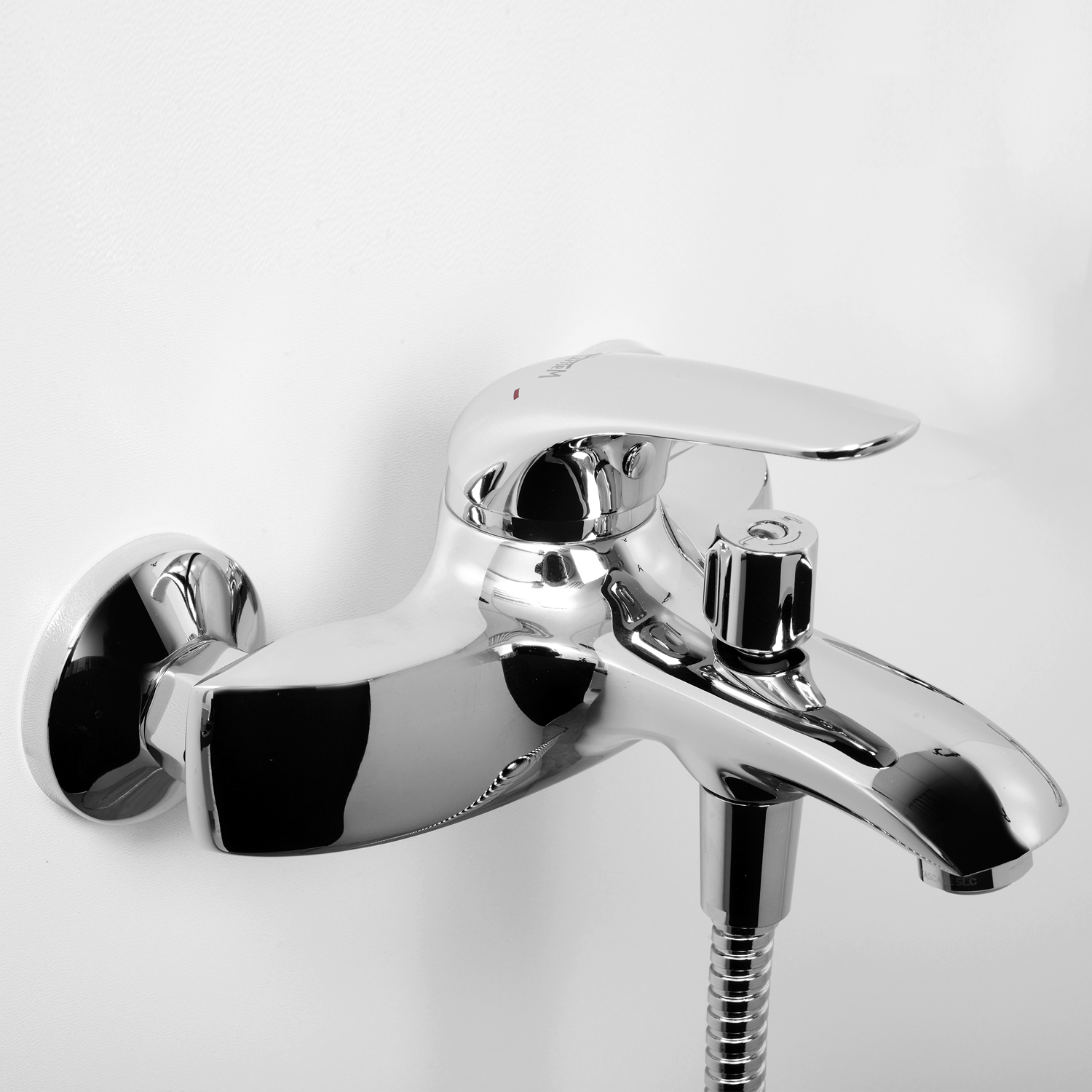 Смеситель для ванны Wasserkraft Rossel 2800 с коротким изливом — вид сбоку под углом