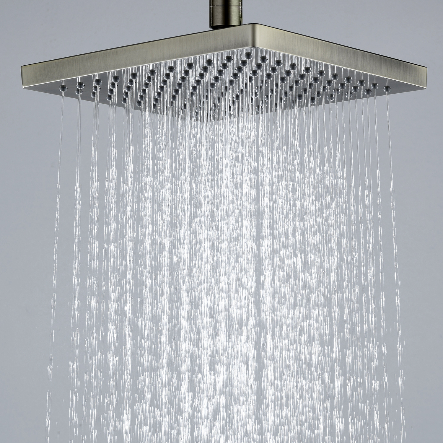 Верхний душ Wasserkraft Exter 1600 — лейка душа крупным планом