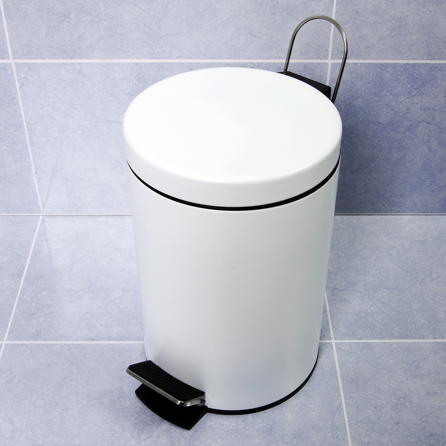 Ведро Wasserkraft Kammel K-8300, 5 л — на фоне голубой плитки